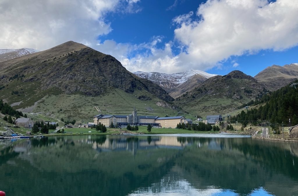 Hotel Vall de Núria,  aventura familiar en los Pirineos